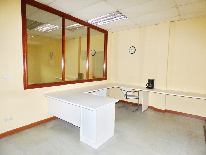 Oficina en alquiler perfectamente instalada